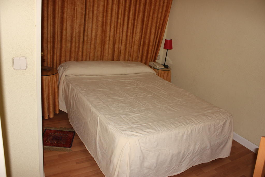 Hostal Artico - Madrid — Photos 3